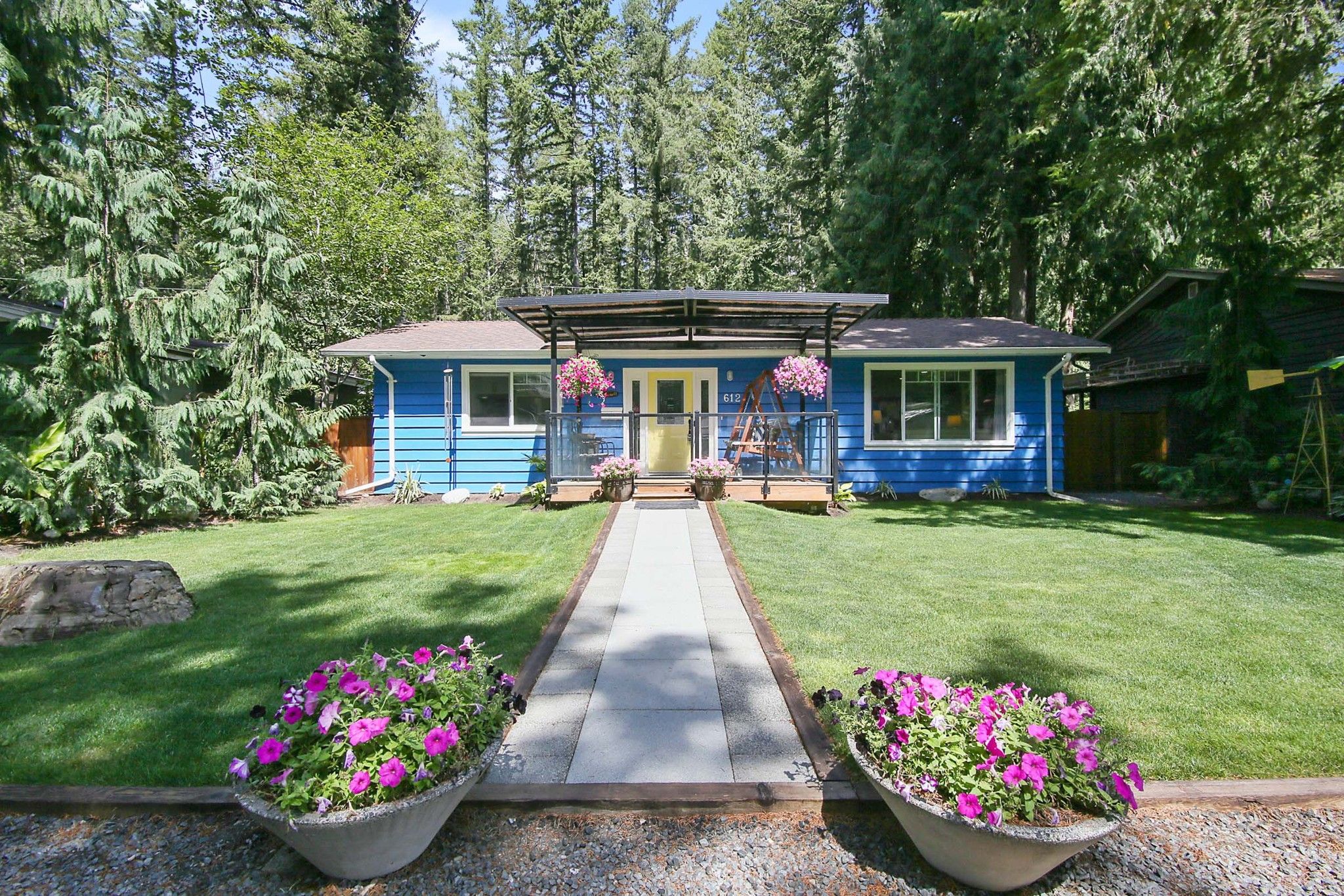 I have sold a property at 612 MOUNTAIN VIEW RD in Chilliwack

